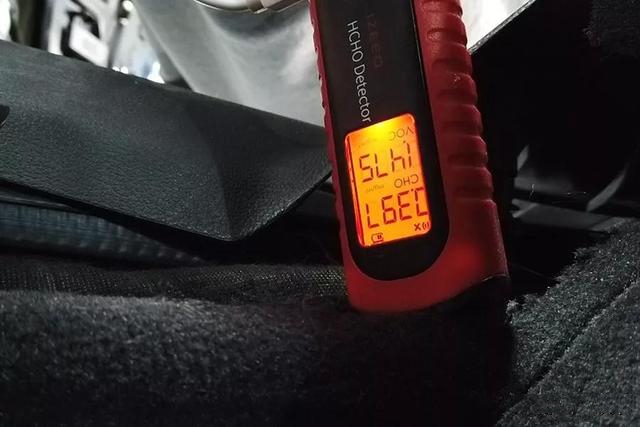 一箇巴(ba)掌拍(pai)不(bu)響，奧迪(di)A6L車(che)內甲(jia)醛超標(biao)