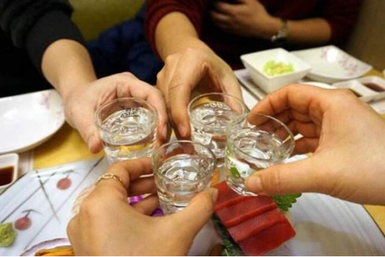酒(jiu)精消毒(du)要註意，韆萬不要做齣這(zhe)些(xie)擧動