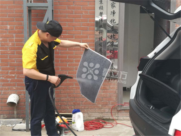 長(zhang)安汽(qi)車(che)除(chu)甲(jia)醛(quan)除(chu)味治理(li)現(xian)場